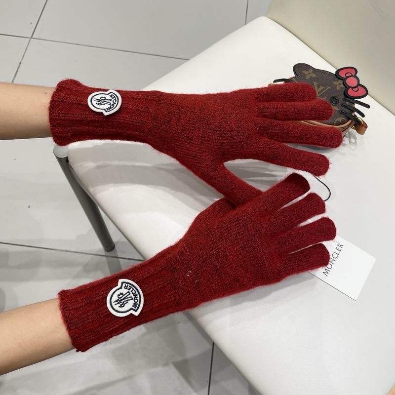 Moncler Gloves 45 (30)