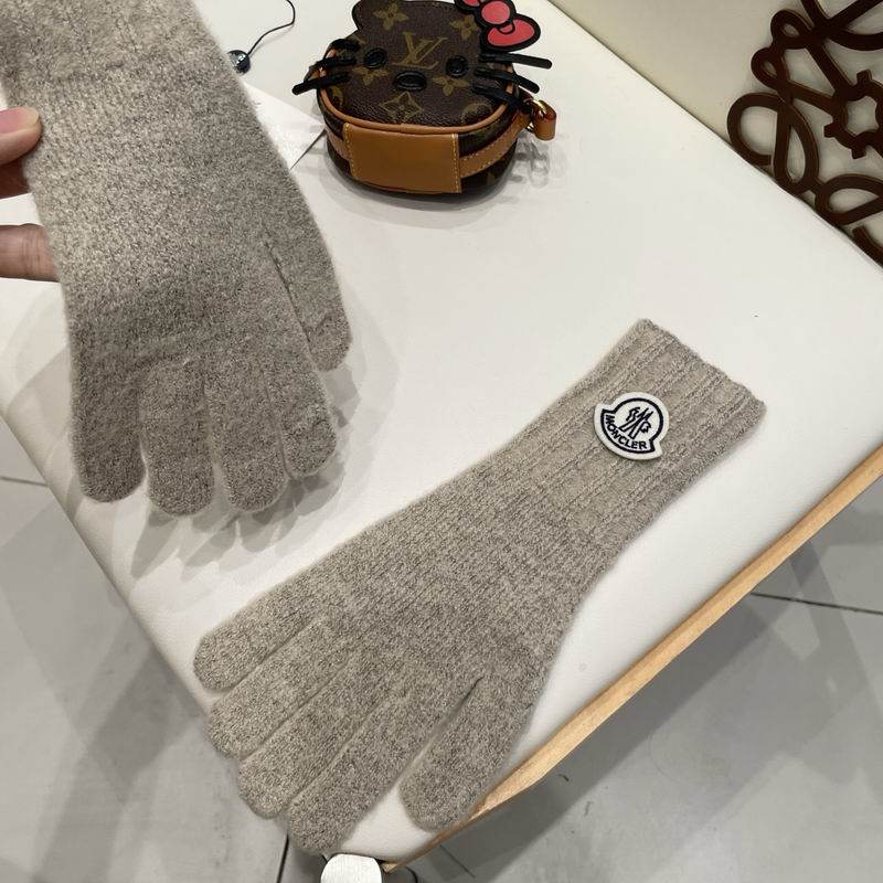 Moncler Gloves 45 (6)