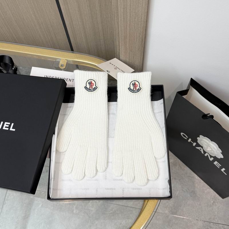 Moncler Gloves 87 (15)