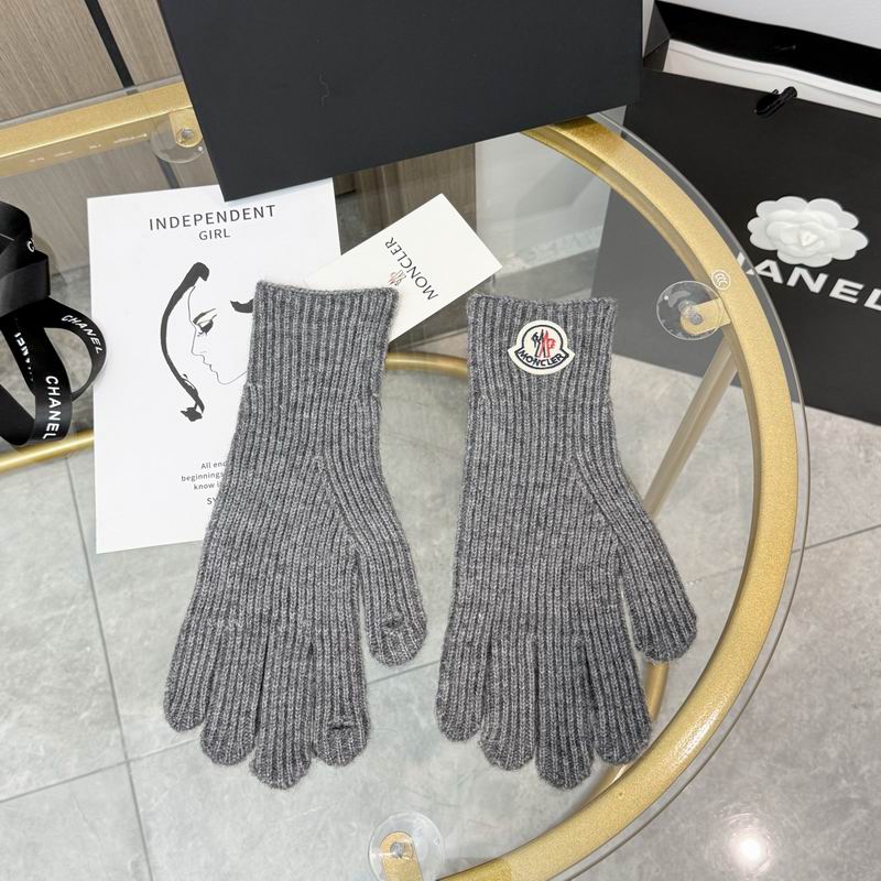 Moncler Gloves 87 (3)
