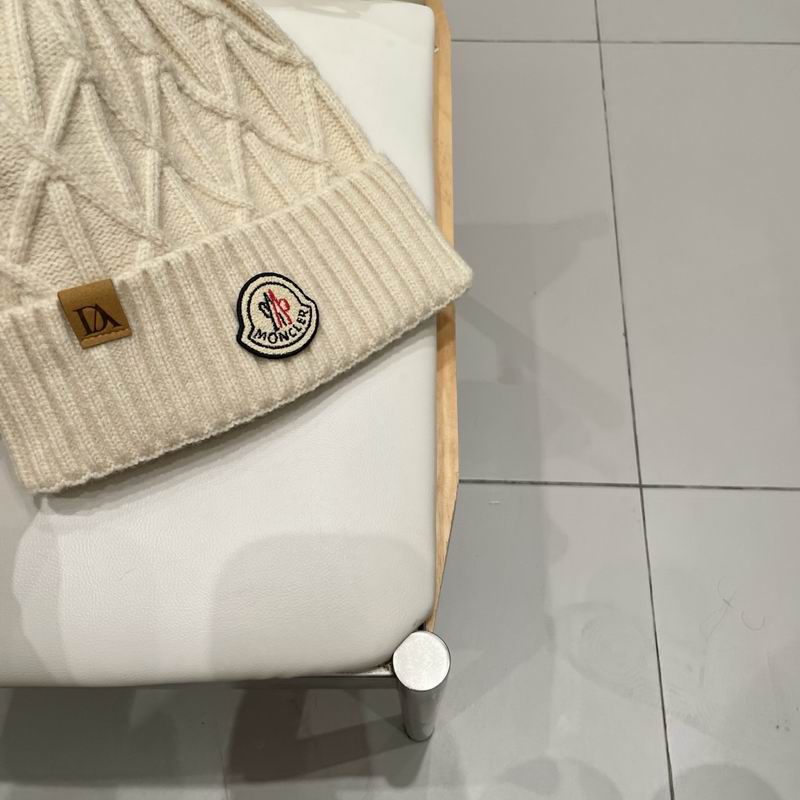 Moncler Hat (105)