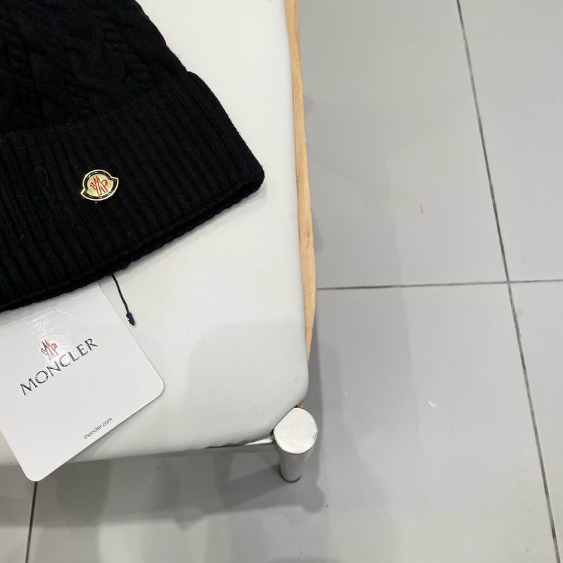 Moncler Hat (1150)