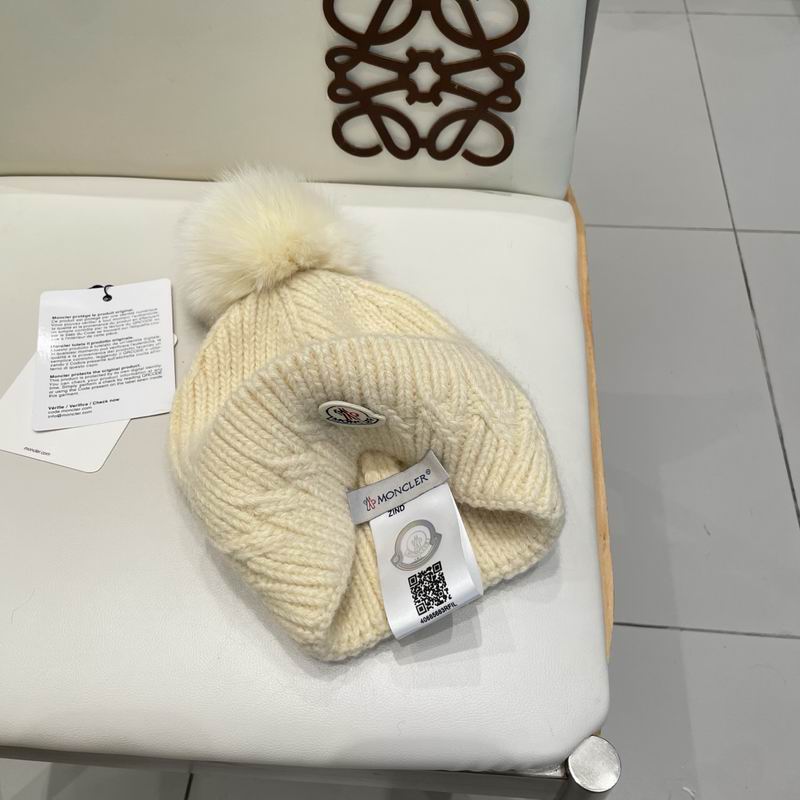 Moncler Hat (1300)