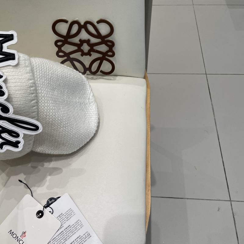 Moncler Hat (1375)