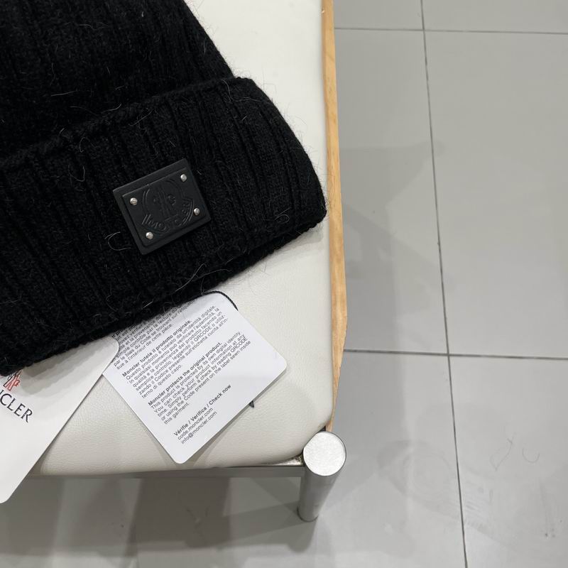 Moncler Hat (186)