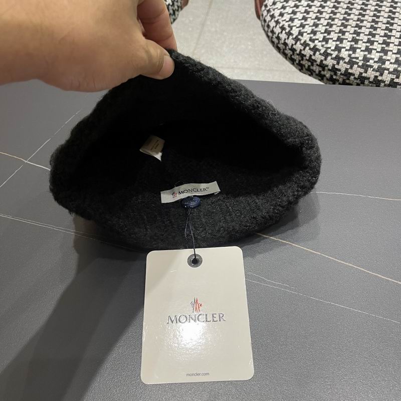 Moncler Hat (680)