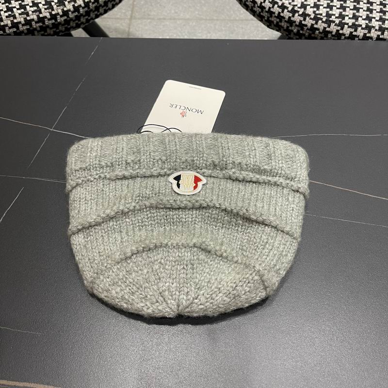 Moncler Hat (697)