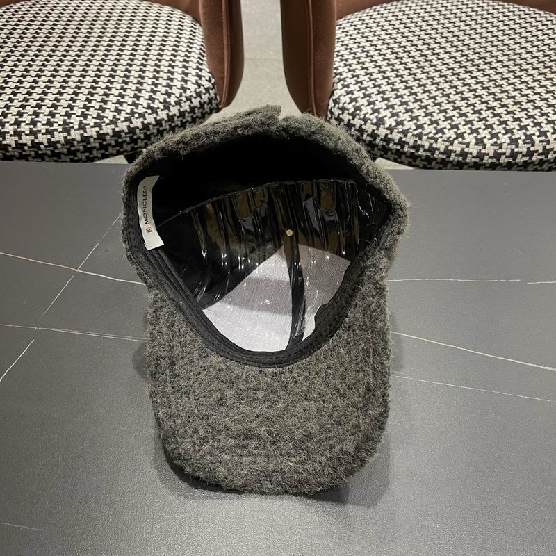 Moncler cap (2)