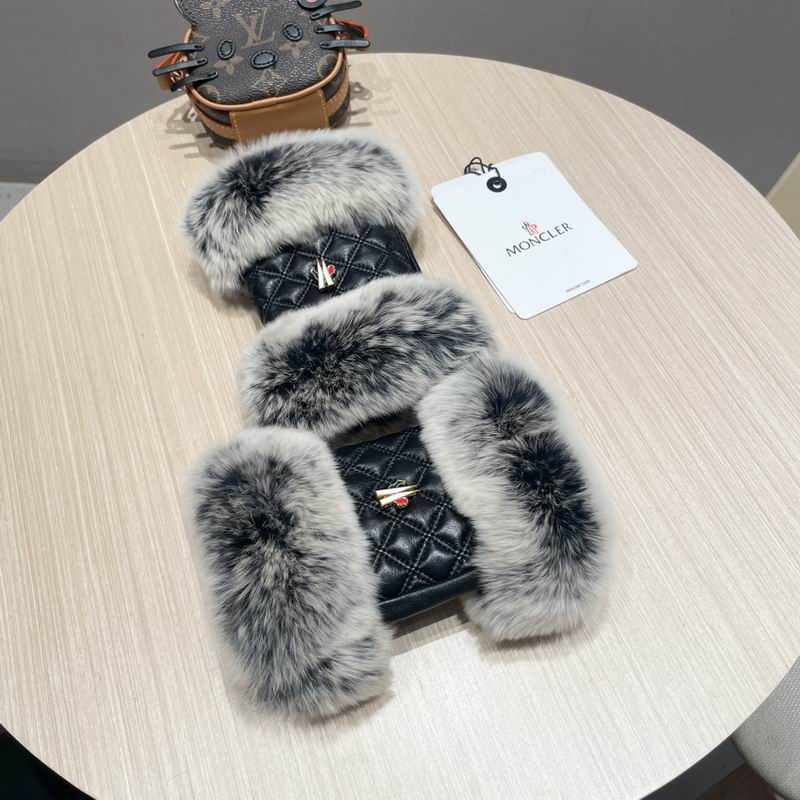 Moncler gloves 123 (4)