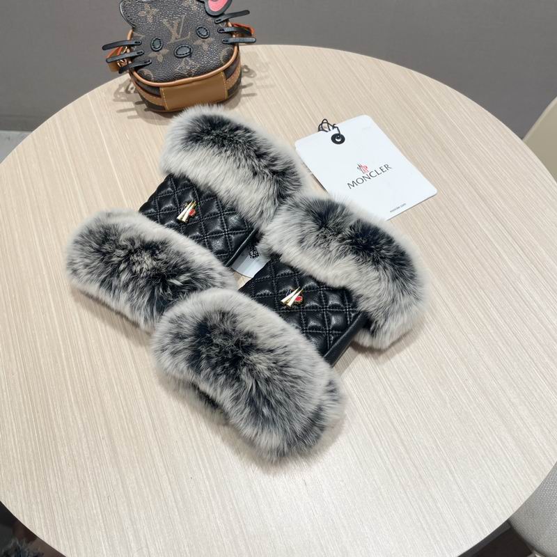 Moncler gloves 123 (6)
