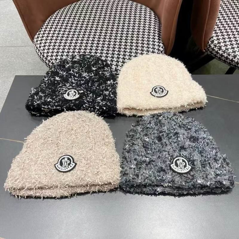 Moncler hat (1)