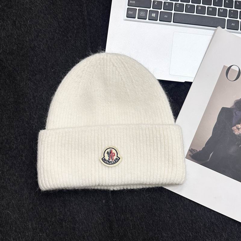 Moncler hat (1490)