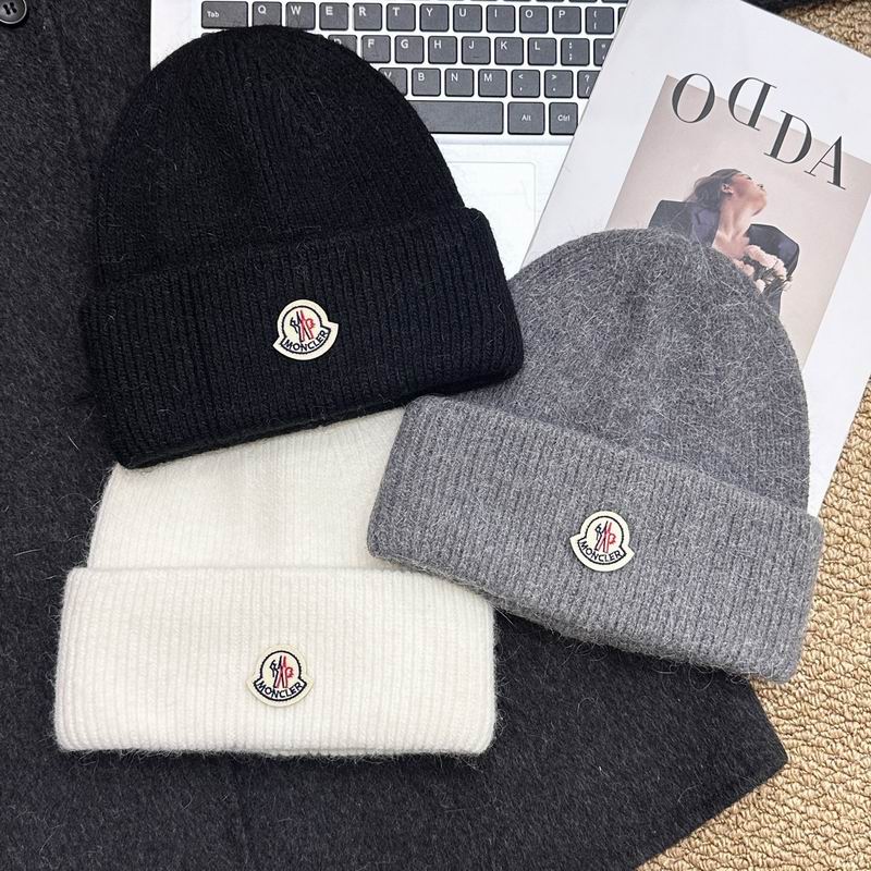 Moncler hat (1492)