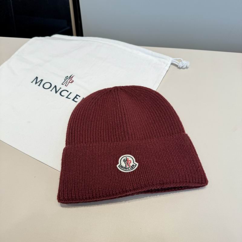 Moncler hat (1530)