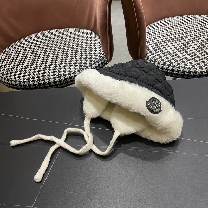 Moncler hat (2)
