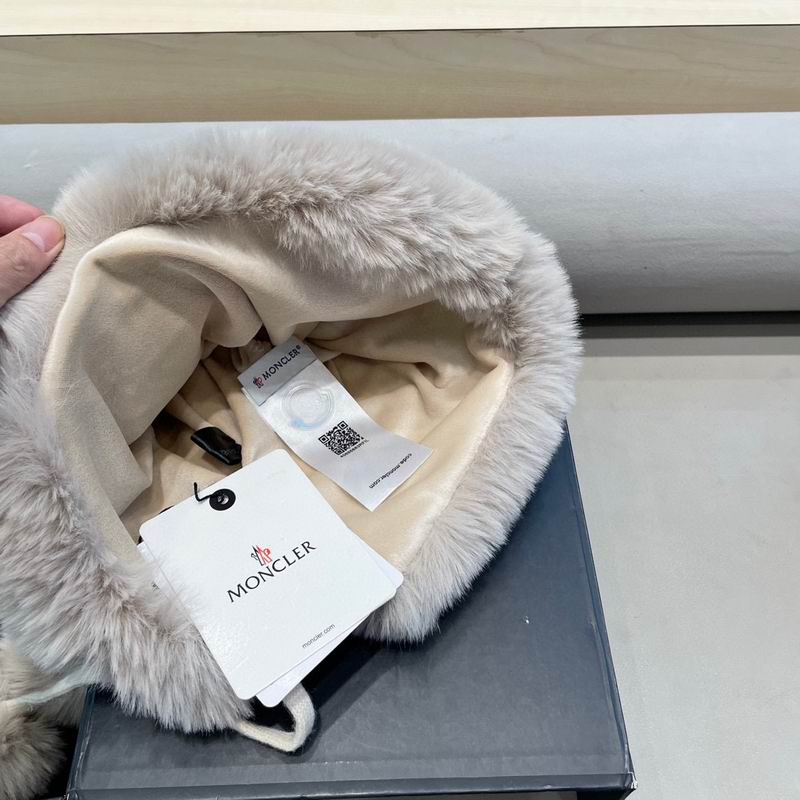 Moncler hat (514)