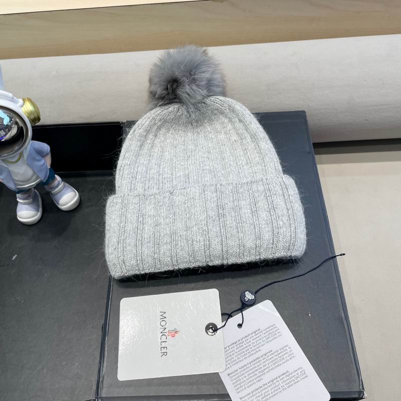 Moncler hat (557)