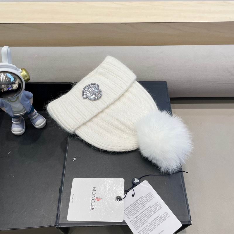 Moncler hat (592)