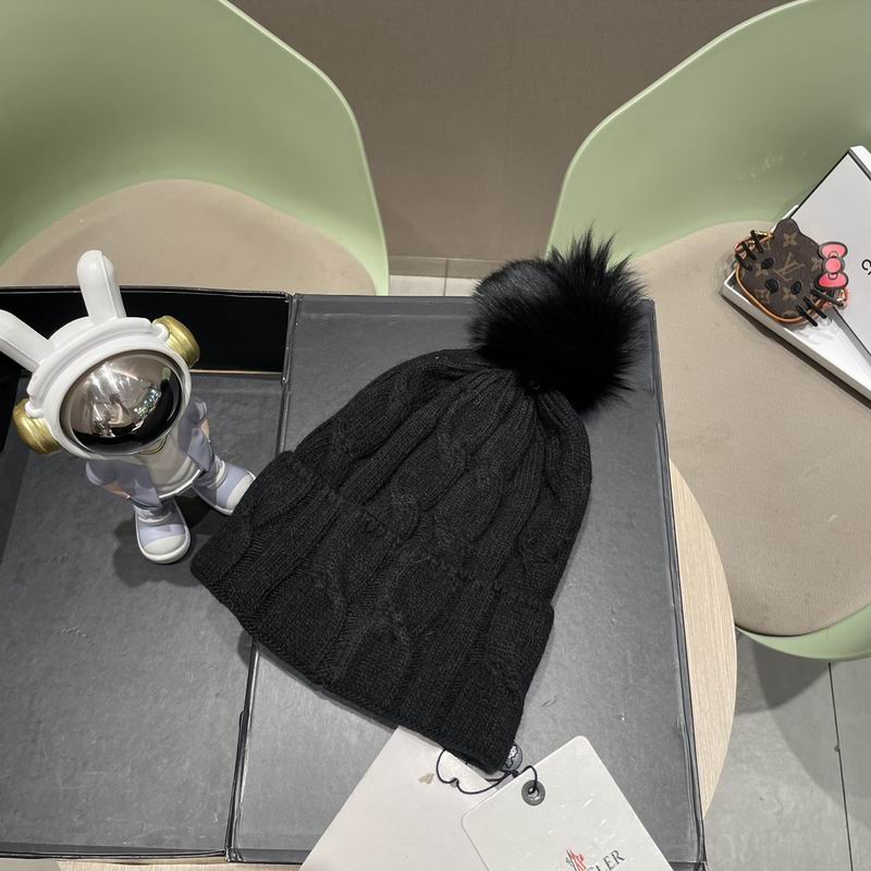 Moncler hat (611)