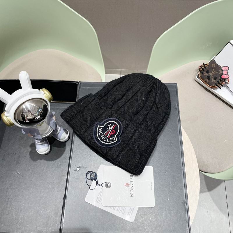 Moncler hat (637)