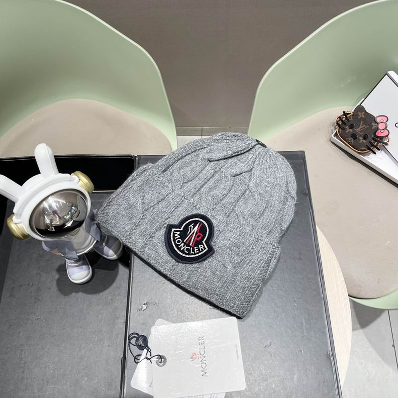 Moncler hat (660)
