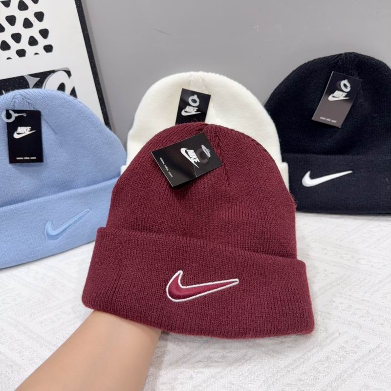 Nike hat (147)