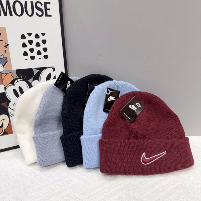 Nike hat (149)