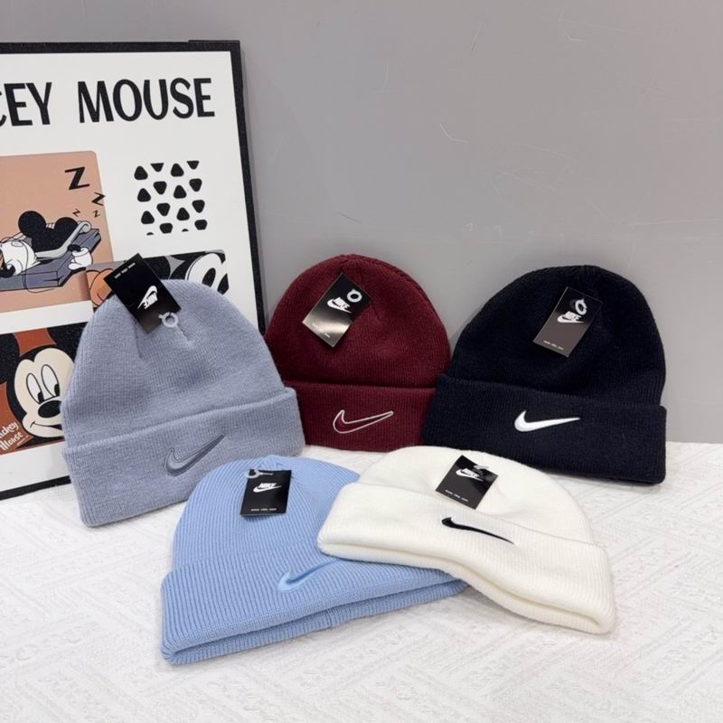 Nike hat (152)