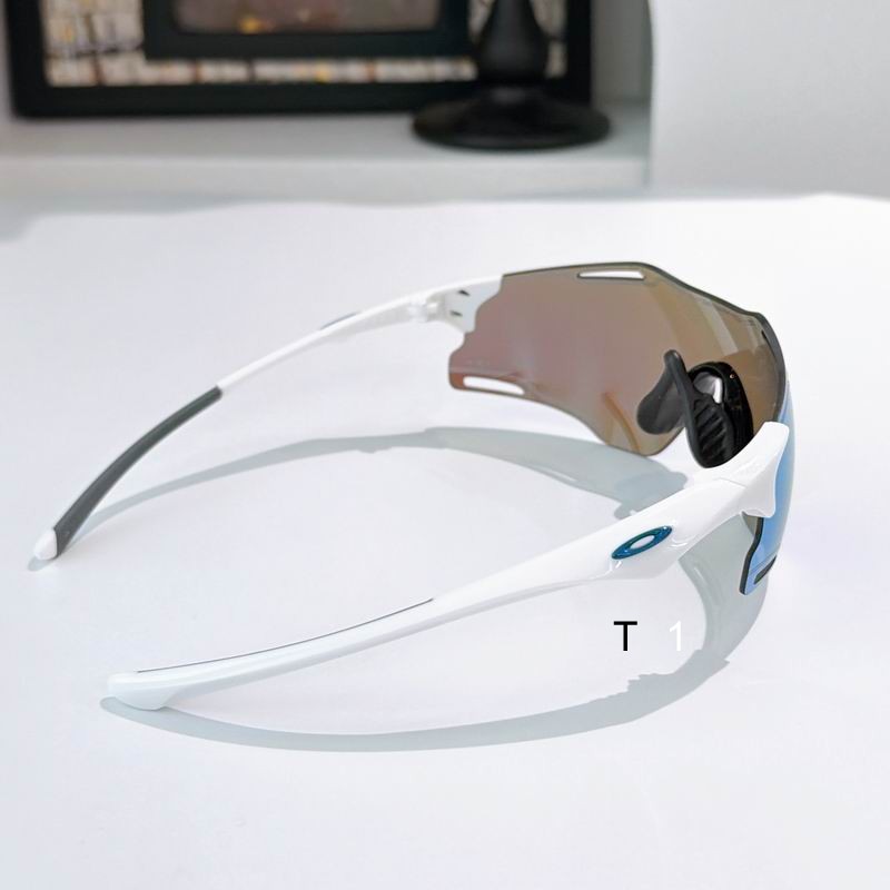 Oakley 111001 a07