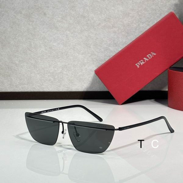 Prada SPR 64 13 145 c02