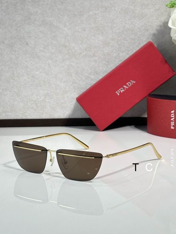 Prada SPR 64 13 145 c05