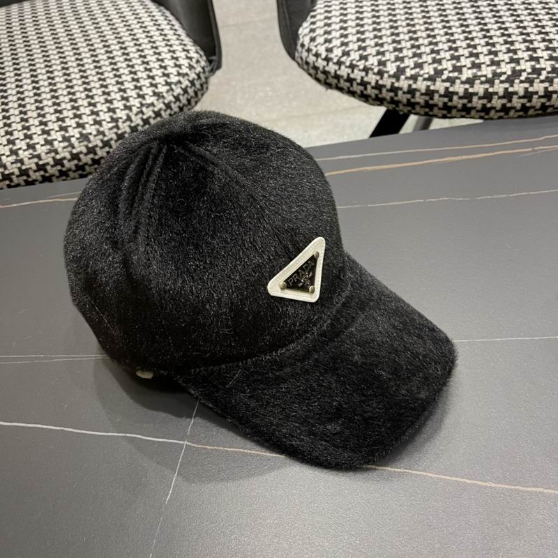 Prada cap (767)