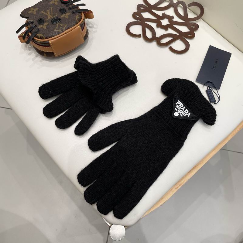 Prada gloves 32 (26)