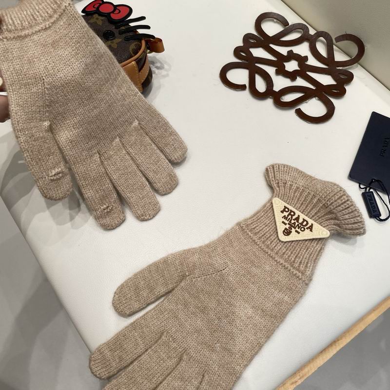 Prada gloves 32 (30)
