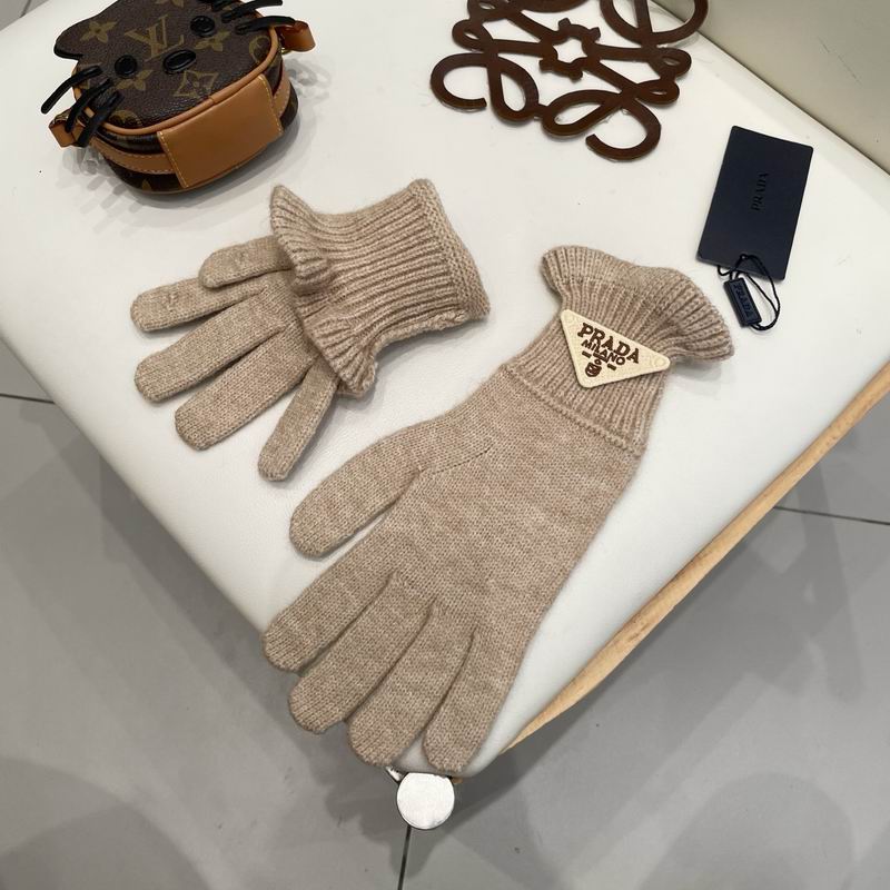 Prada gloves 32 (31)