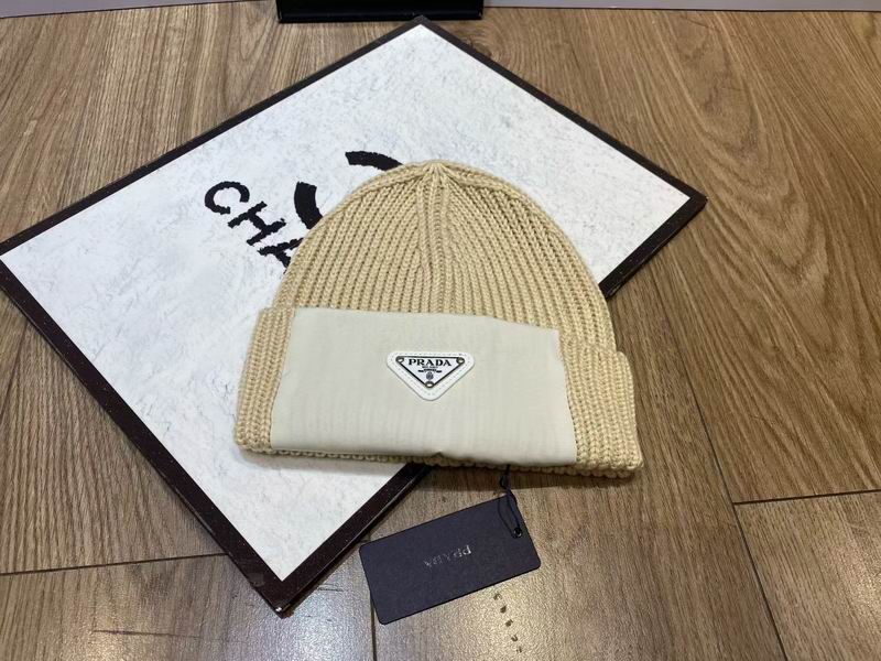 Prada hat (1682)