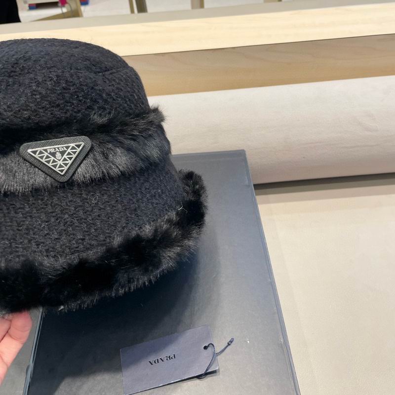 Prada hat (339)