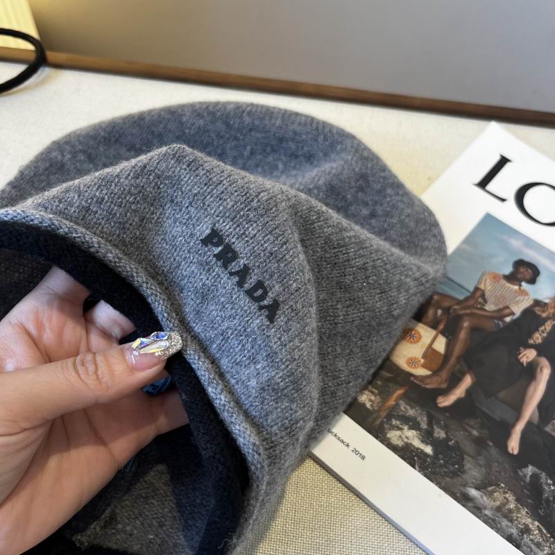 Prada hat dx (700)