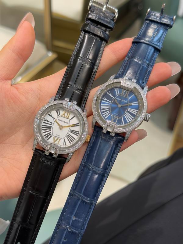 Roger Dubuis 35mm 17 (11)