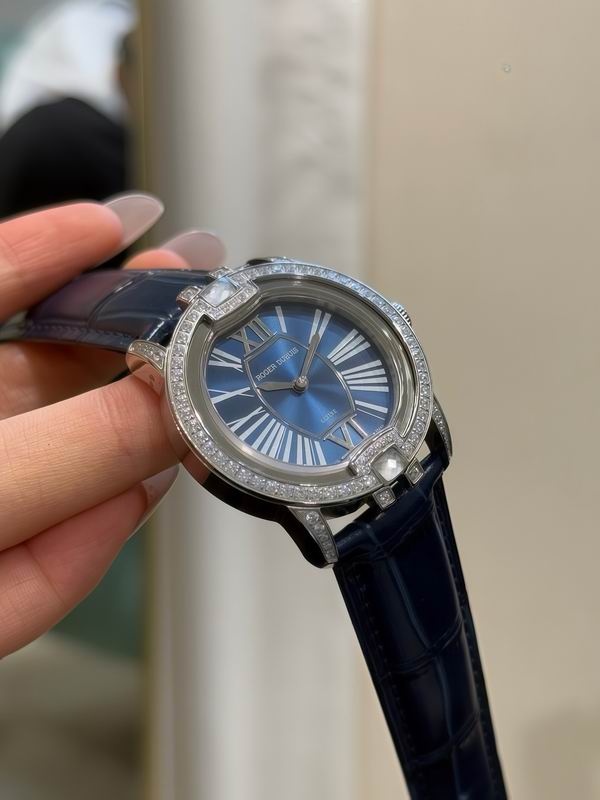 Roger Dubuis 35mm 17 (9)