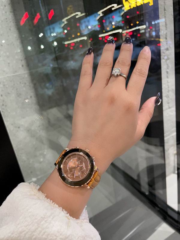 Swarovski 39mm 11 (28)