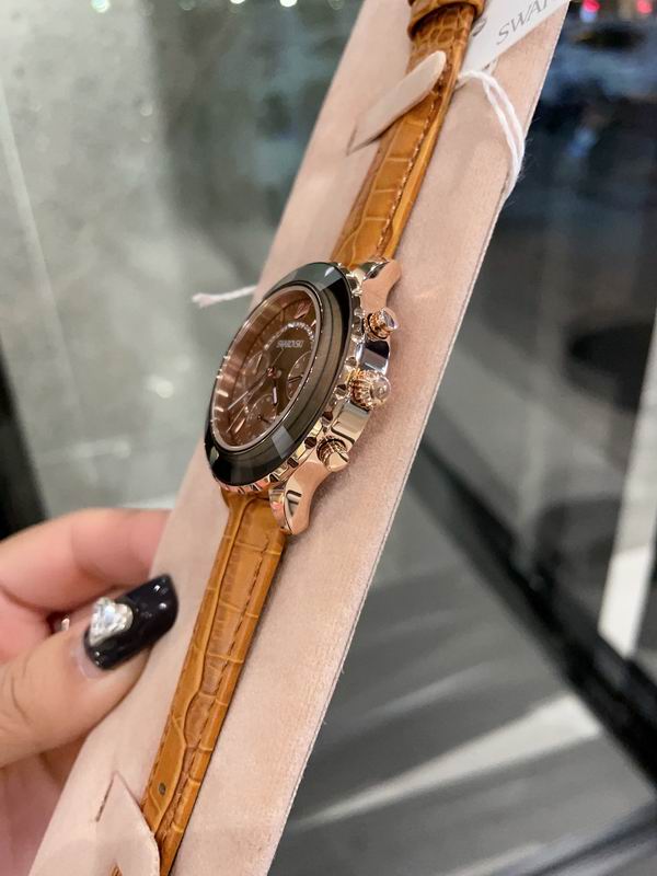 Swarovski 39mm 11 (35)