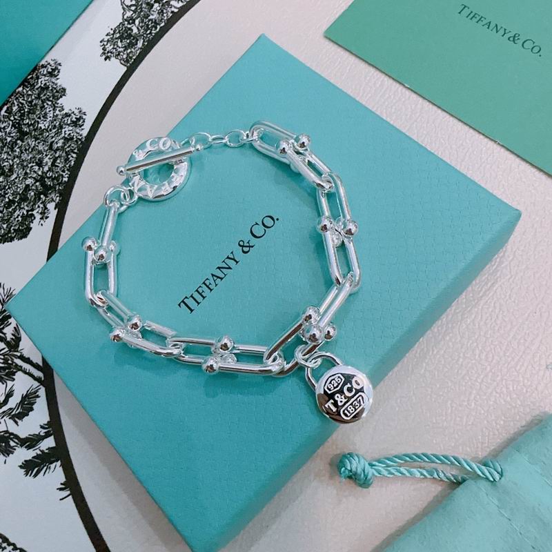 Tiffany bracelet 09yxx105 (1)