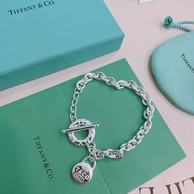 Tiffany bracelet 09yxx44 (1)