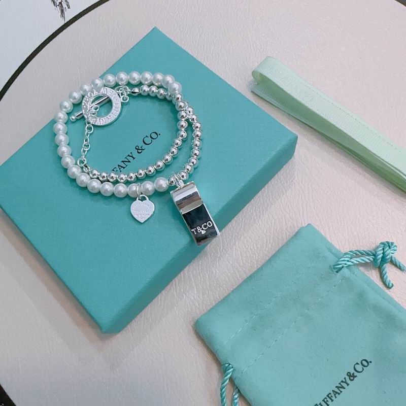 Tiffany bracelet 09yxx70 (1)