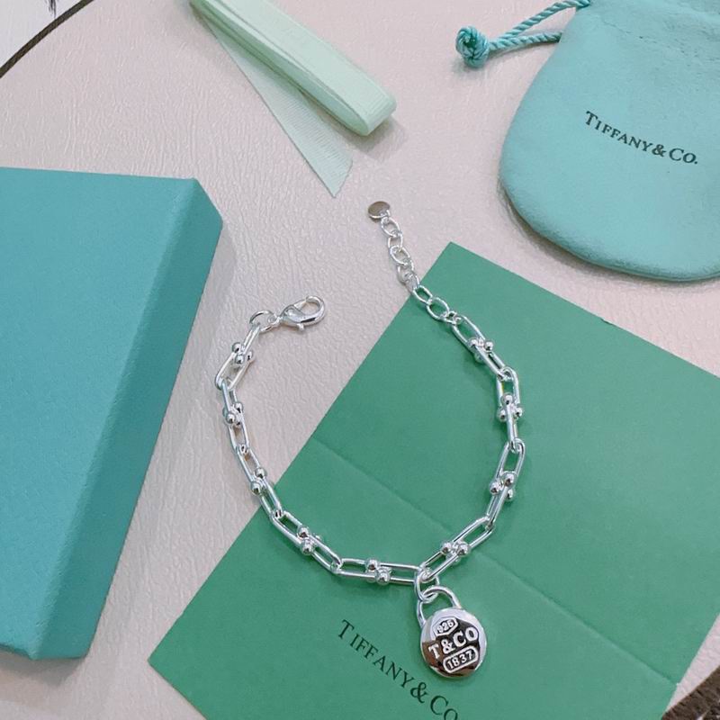 Tiffany bracelet 09yxx85 (5)