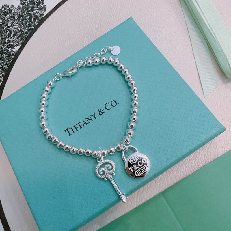 Tiffany bracelet 09yxx86 (1)