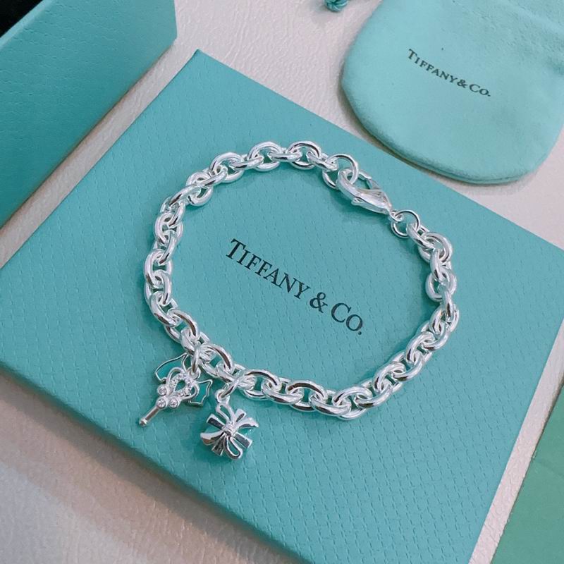 Tiffany bracelet 09yxx91 (1)