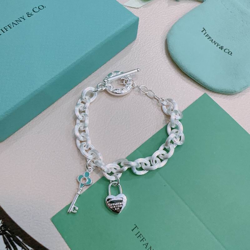 Tiffany bracelet 09yxx94 (4)