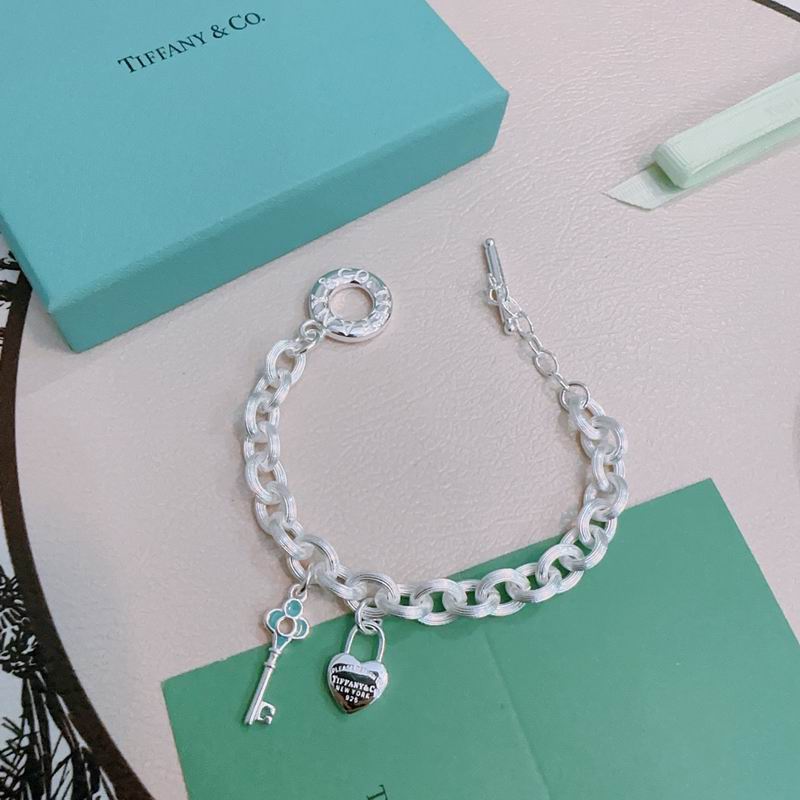 Tiffany bracelet 09yxx94 (5)